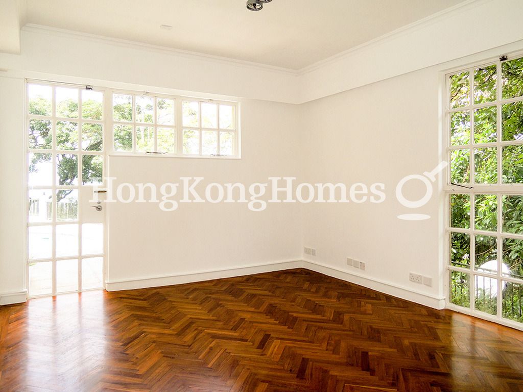 Fifth Ensuite Bedroom