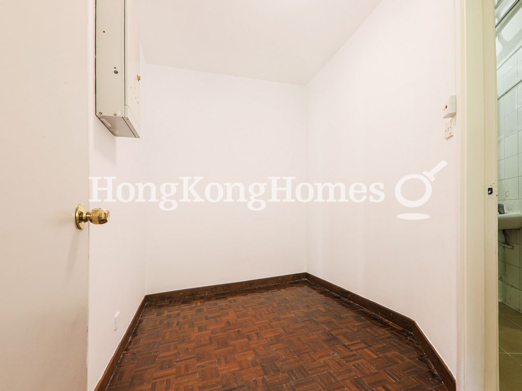 Maid's Room and Bathroom