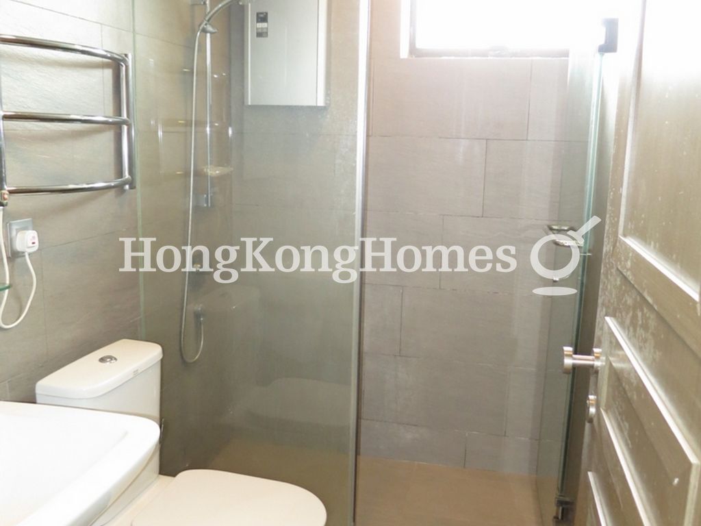 Second Ensuite Bathroom