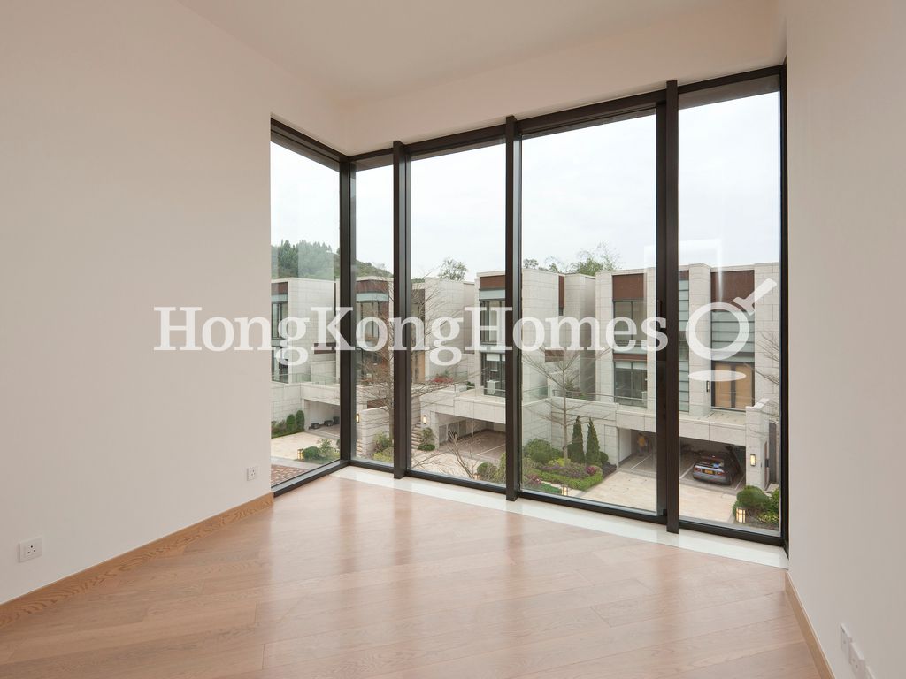 Second Ensuite Bedroom