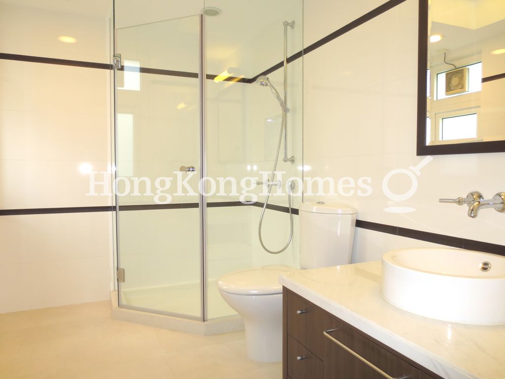 Second Ensuite Bathroom