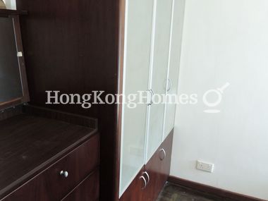 Built-in Wardrobe in Master Bedroom