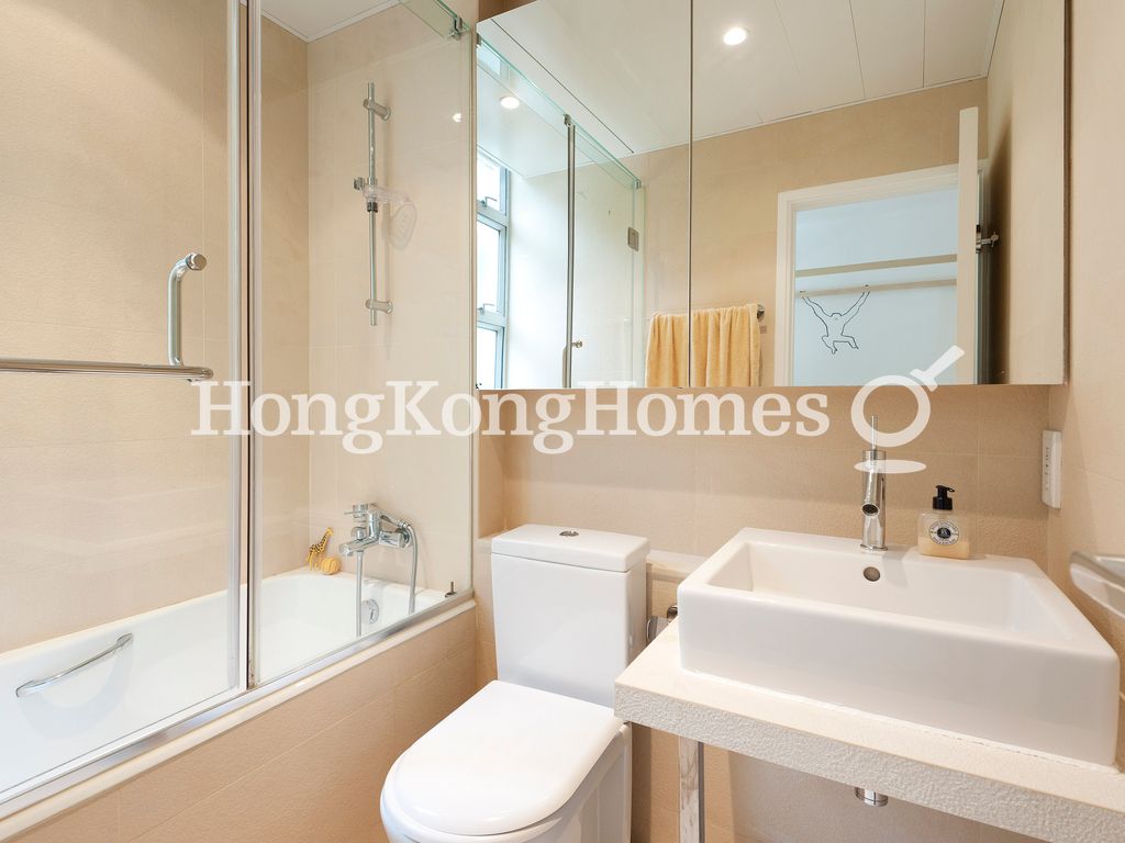 Second Ensuite Bathroom
