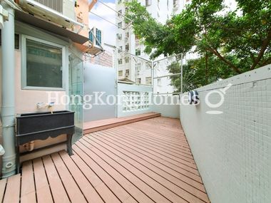 Private Terrace off Open Kitchen