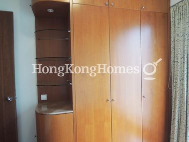 Built-in Wardrobe in Master Bedroom