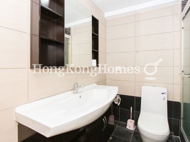 Second Guest Bathroom