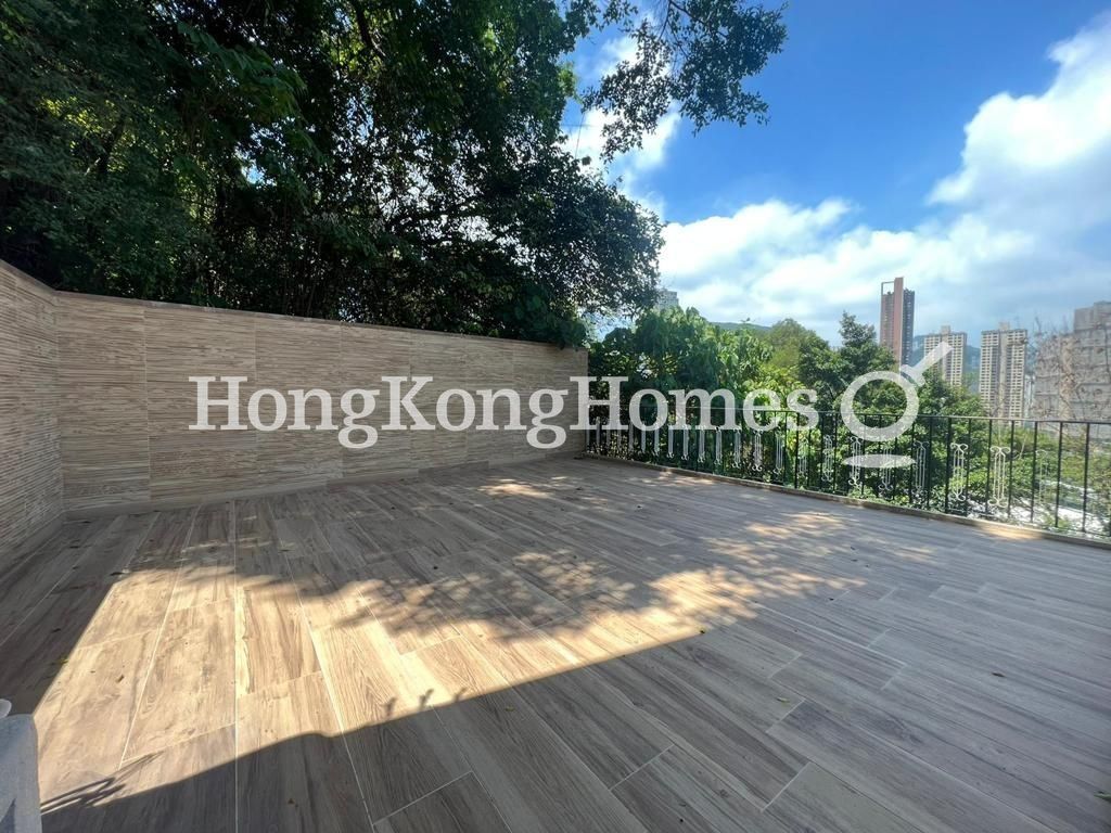 Private Terrace off Living & Dining Room