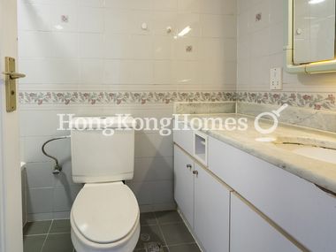Second Ensuite Bathroom