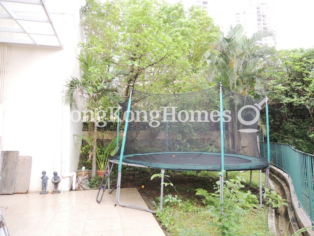 Private Terrace off Liv/Din Rm