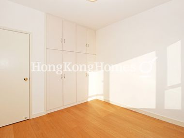 Built-in Wardrobe in Second Bedroom