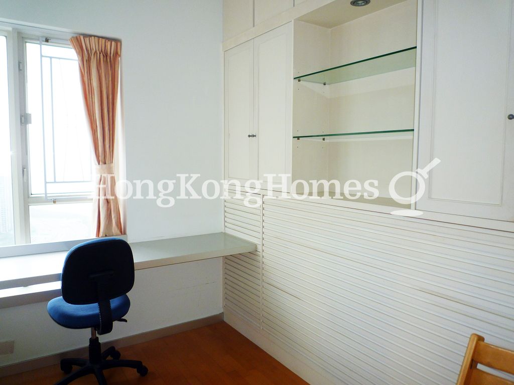 Built-in Wardrobe in Second Bedroom