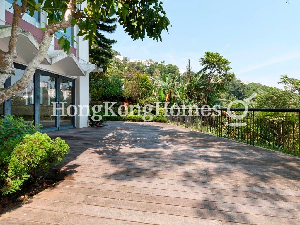 Private Garden off Living Room