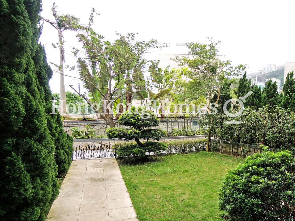 Private Garden off DiningRoom
