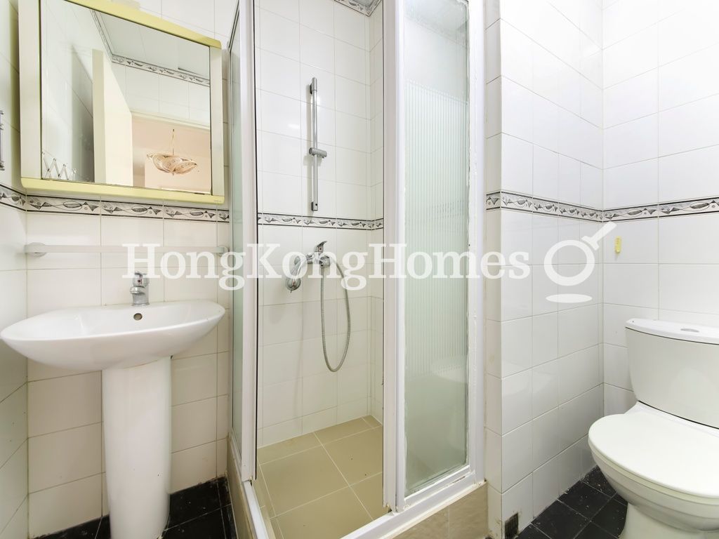 Second Guest Bathroom