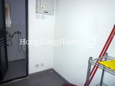 Maid's Room with Washroom