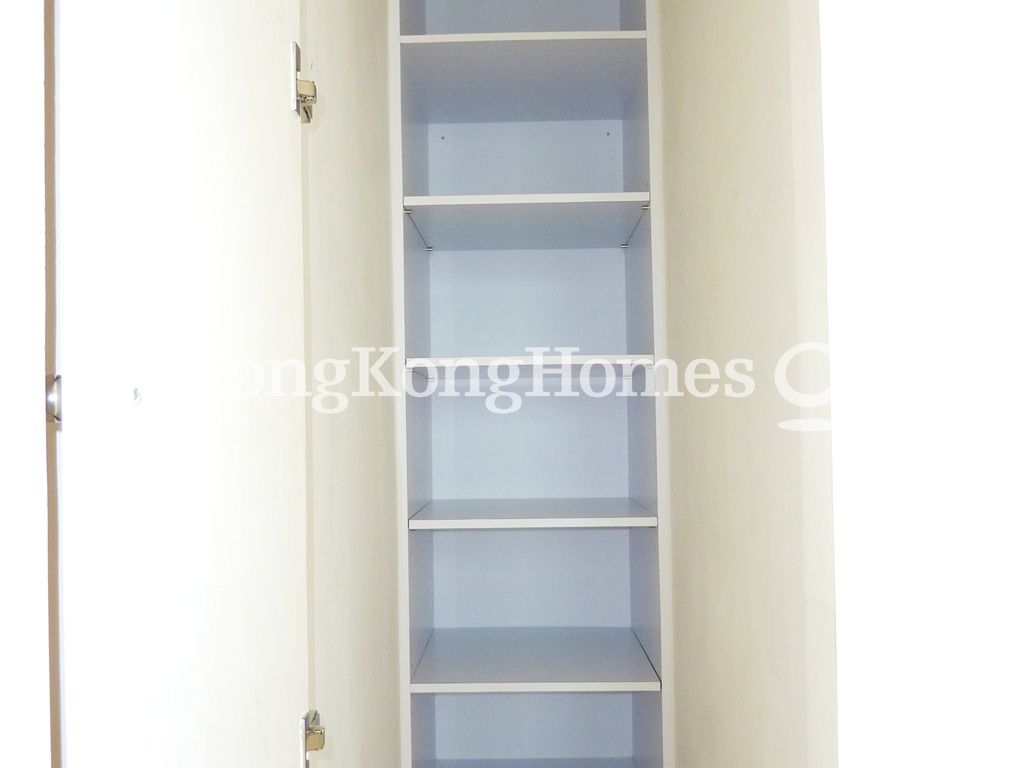 Built-in Wardrobe in Master Bedroom