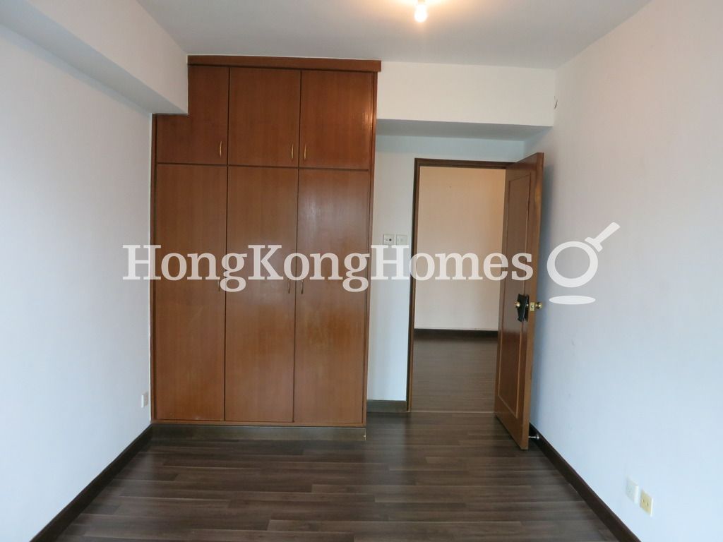 Built-in Wardrobe in Second Bedroom