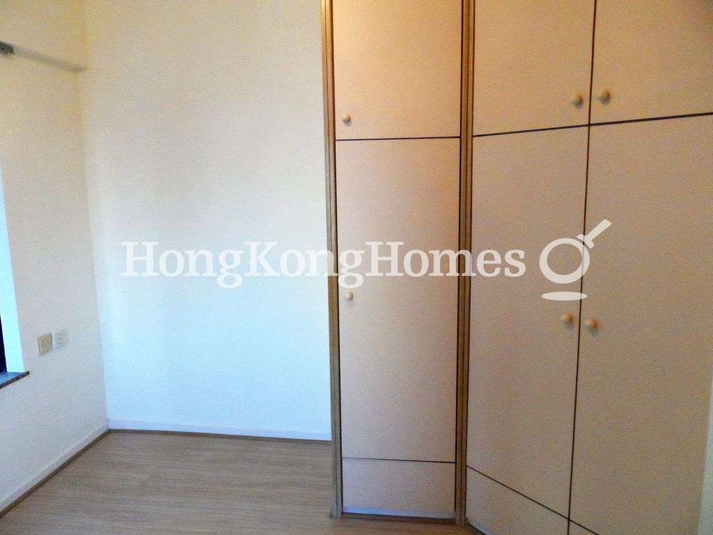 Built-in Wardrobe in Master Bedroom