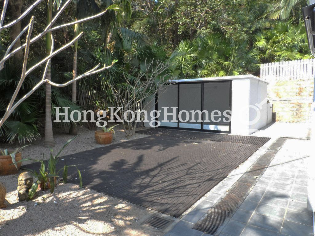 Private Garden off Liv/Din Rm