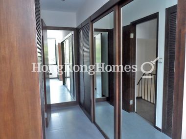 Built-in Wardrobe in Master Bedroom