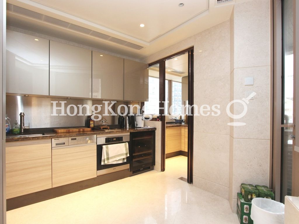 Semi-open Kitchen