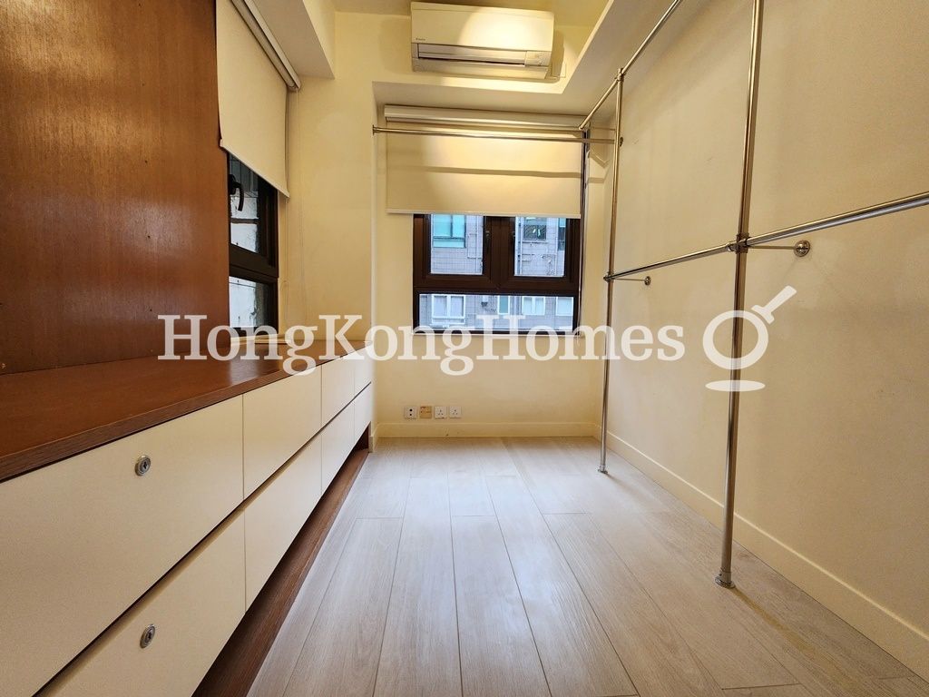 Walk-in Closet in Bedroom