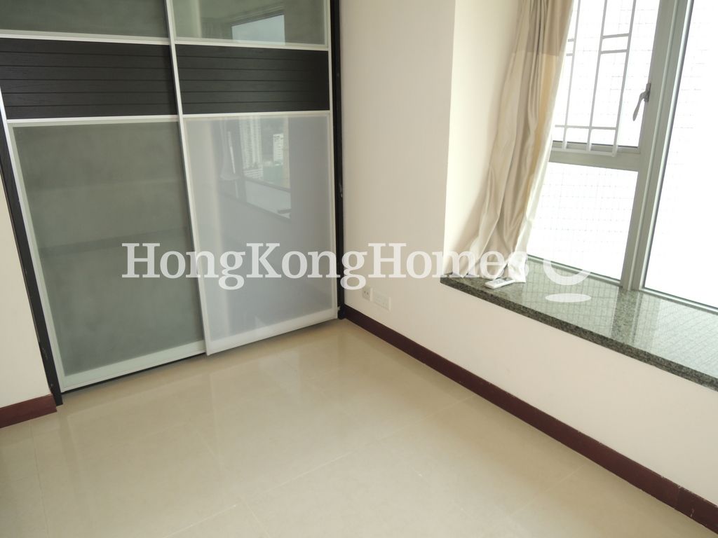 Built-in Wardrobe in Master Bedroom