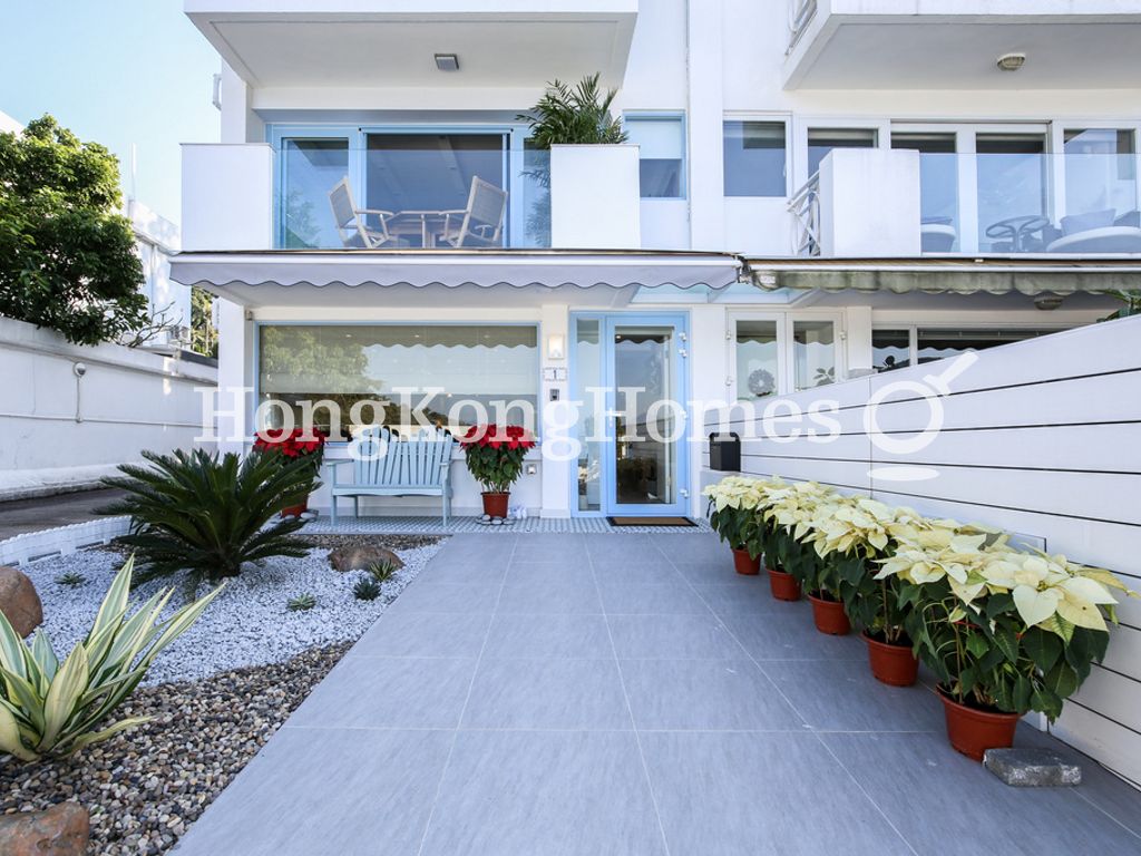 Private Garden off Dining Room