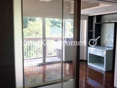 Music and Entertainment Room