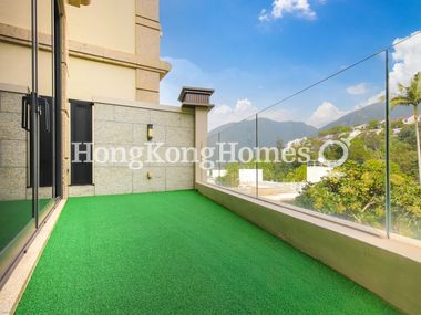 Private Terrace off Living & Dining Room