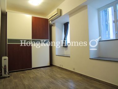 Built-in Wardrobe in Master Bedroom