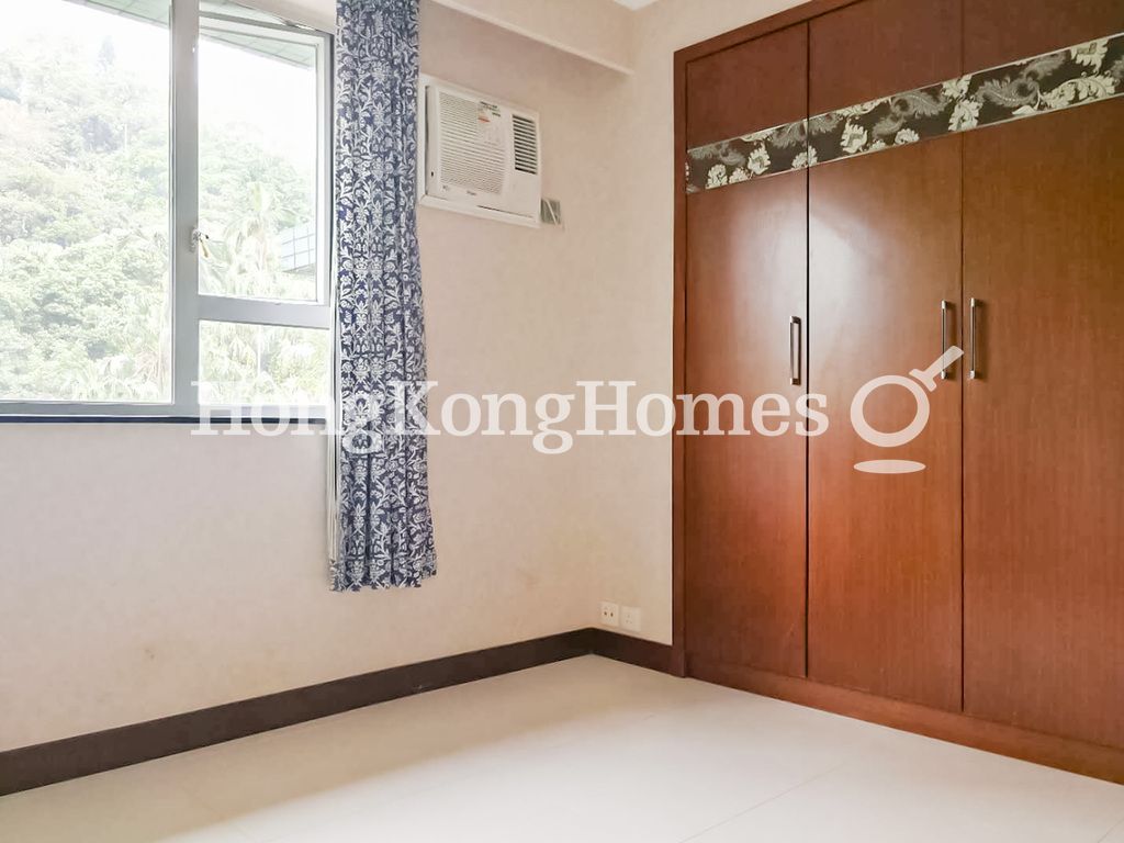 Built-in Wardrobe in Second Bedroom