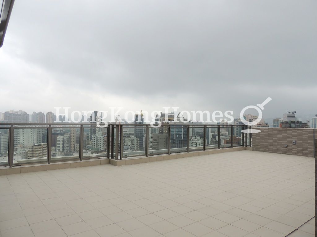 Private Terrace off Living & Dining Room