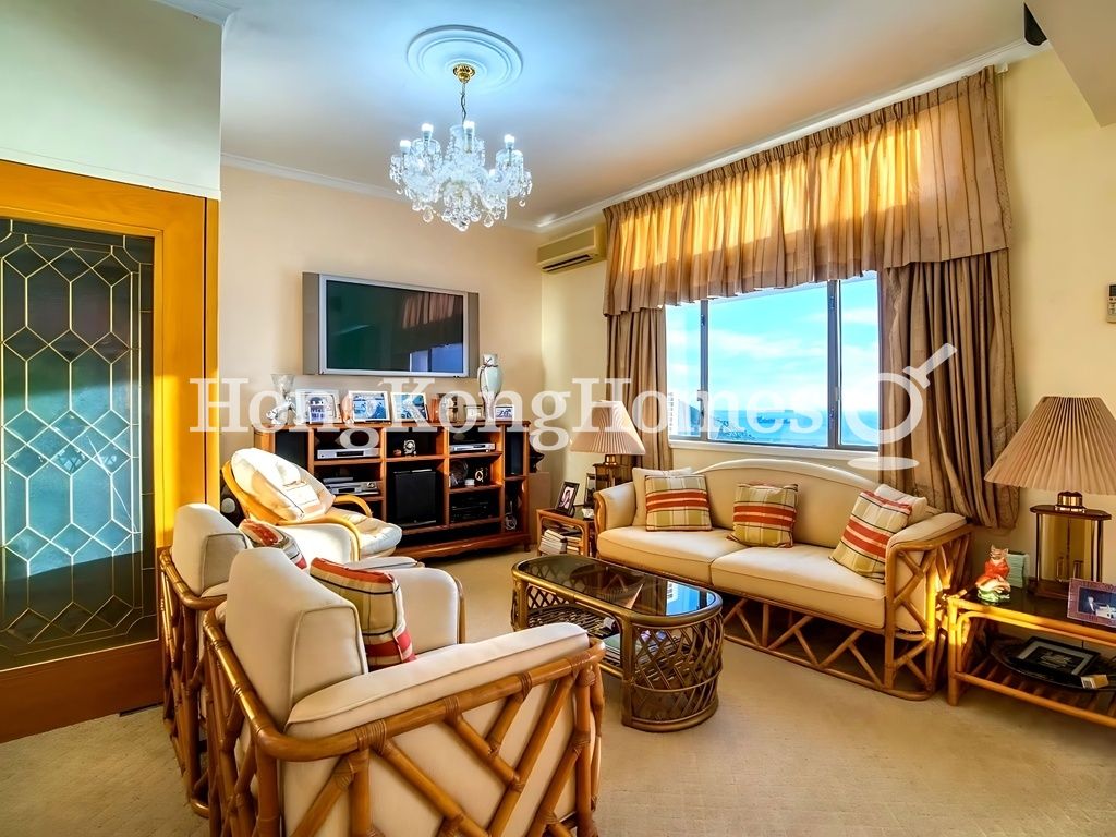 Lounge in the Master Suite