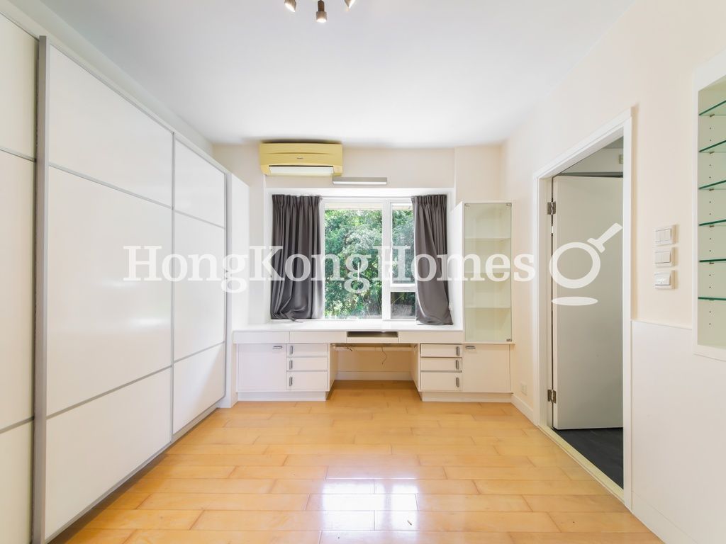 Fourth Ensuite Bedroom