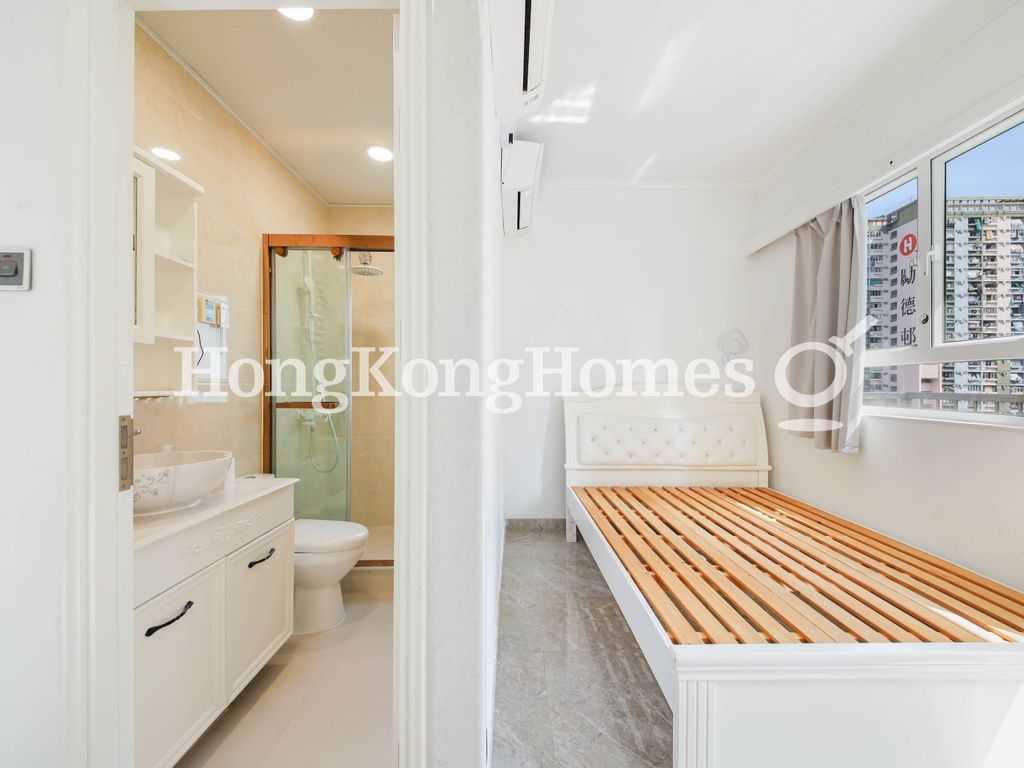 Second Ensuite Bedroom