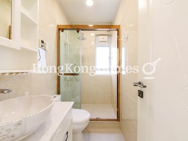 Second Ensuite Bathroom