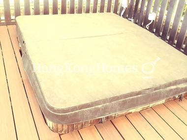 Private Rooftop Terrace Jacuzzi