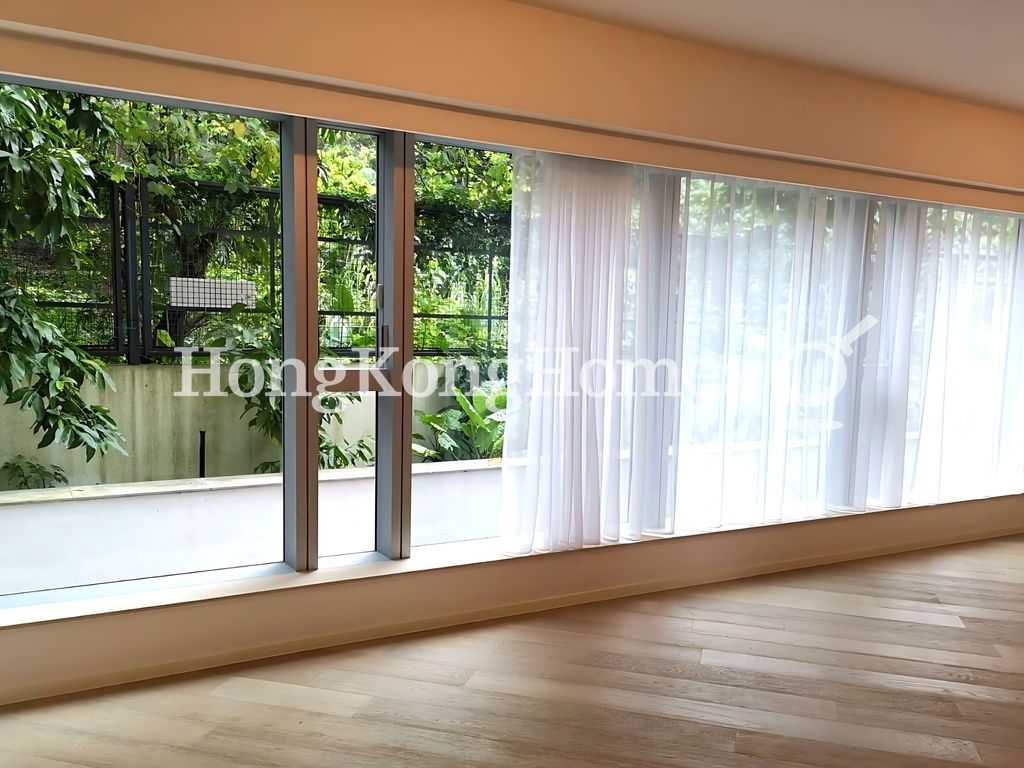 Living Room and Garden View