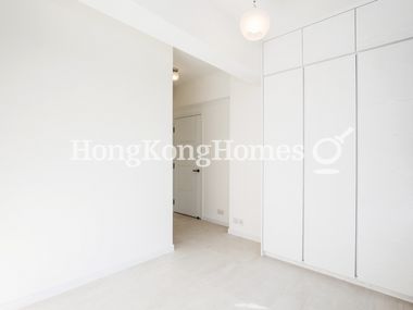 Built-in Wardrobe in Master Bedroom