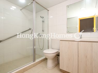 Second Ensuite Bathroom