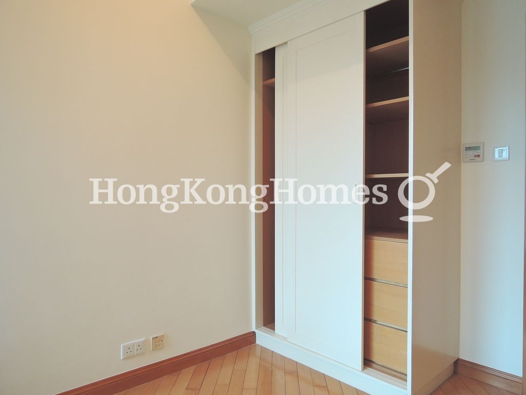 Built-in Wardrobe in Second Bedroom