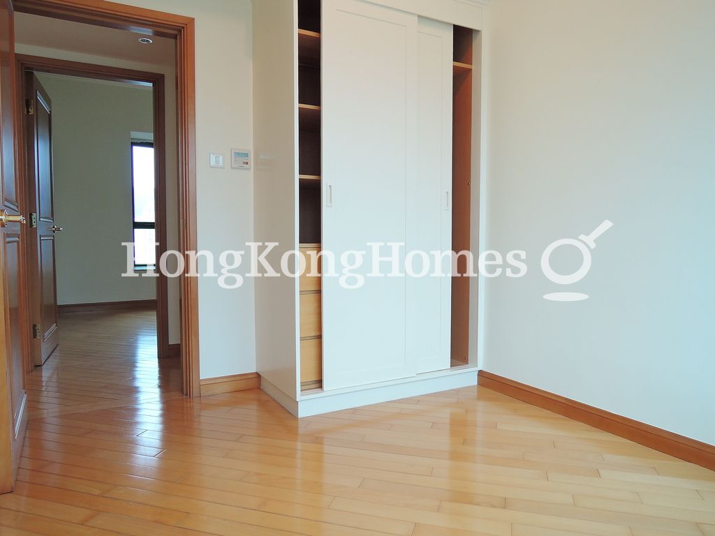 Built-in Wardrobe in Third Bedroom