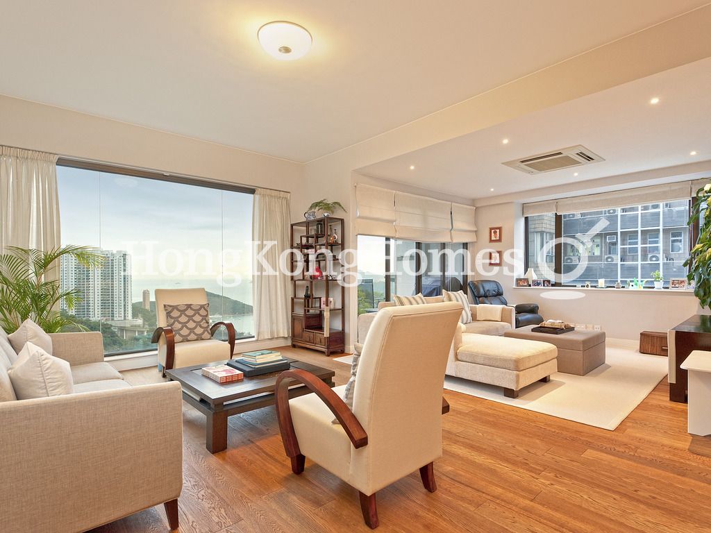 Living and Dining Room