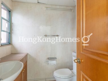 Second Ensuite Bathroom