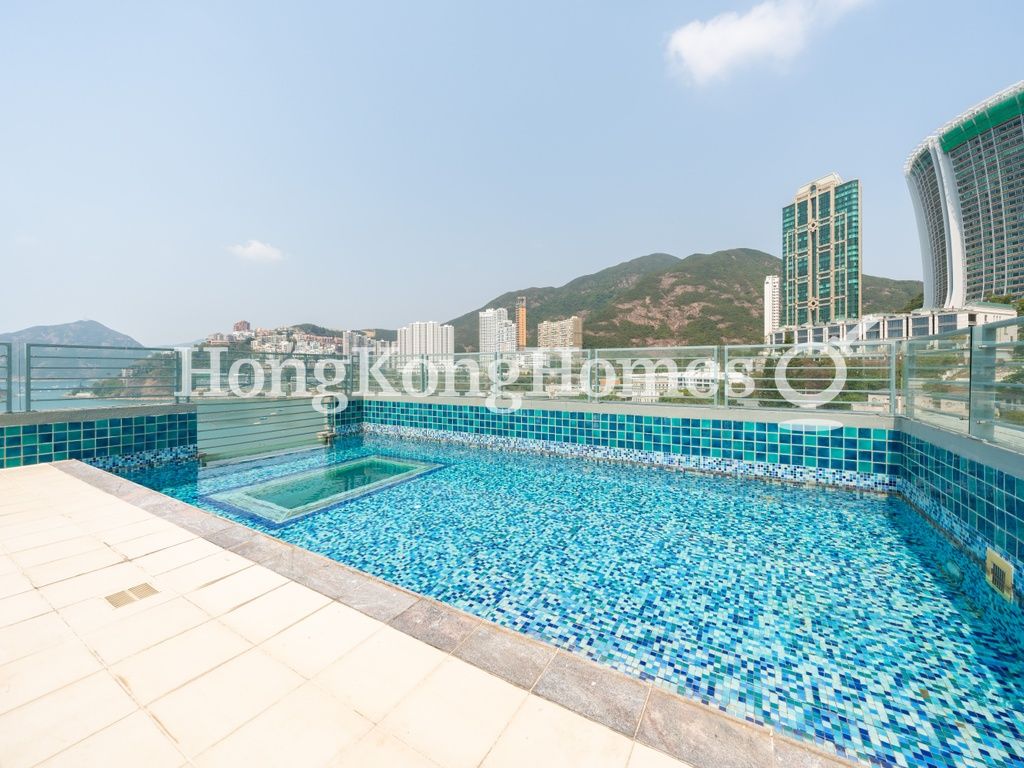 Private Roof Terrace with Pool