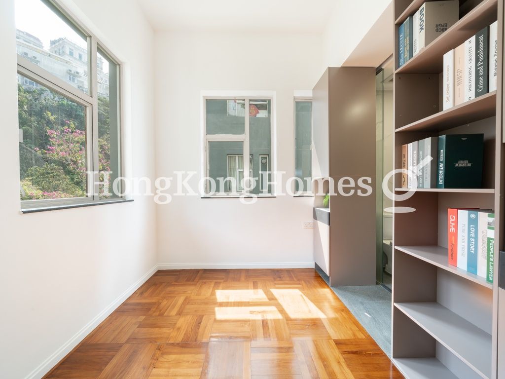 Fourth Ensuite Bedroom