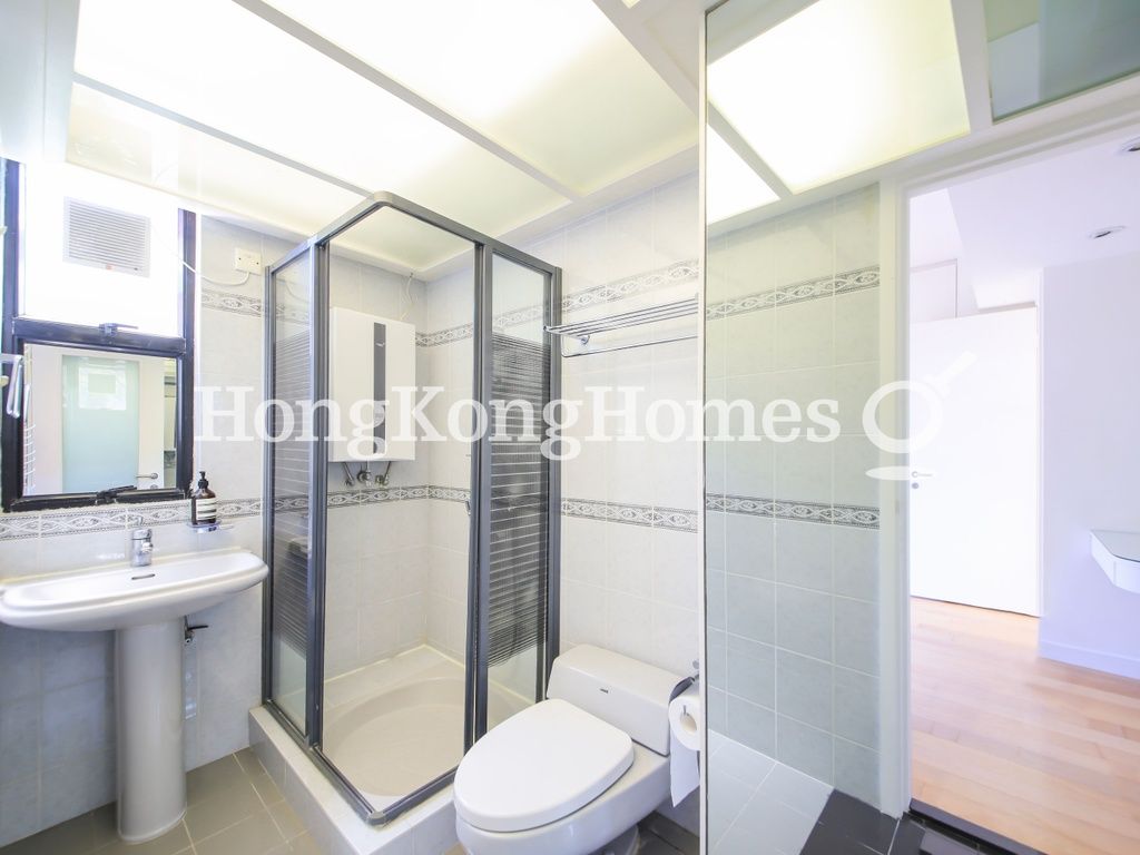 Second Ensuite Bathroom