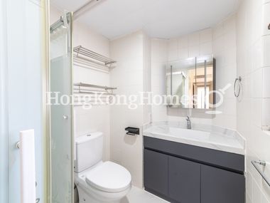 Second Ensuite Bathroom