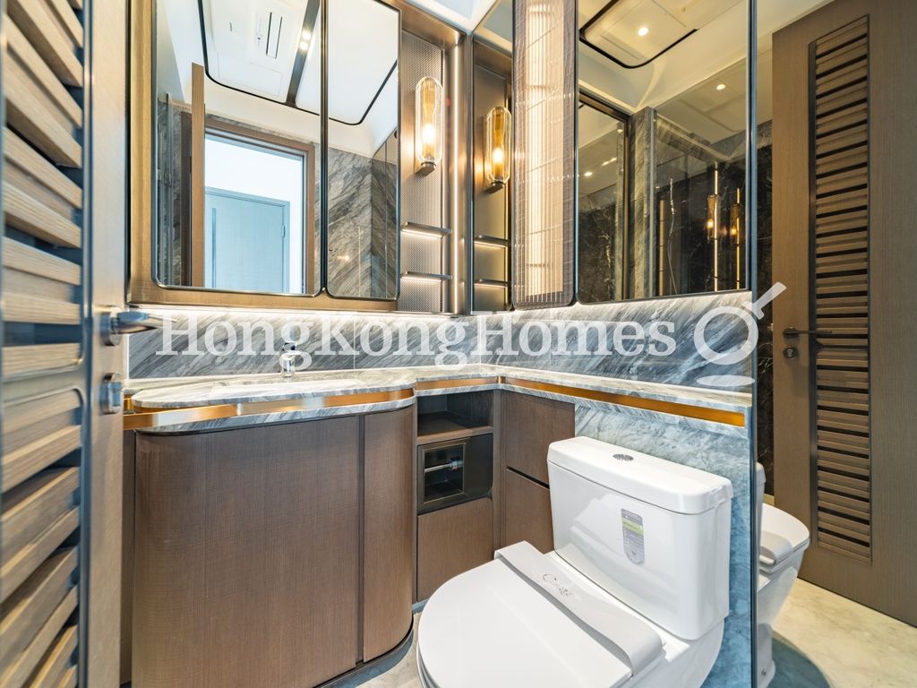 Second Ensuite Bathroom